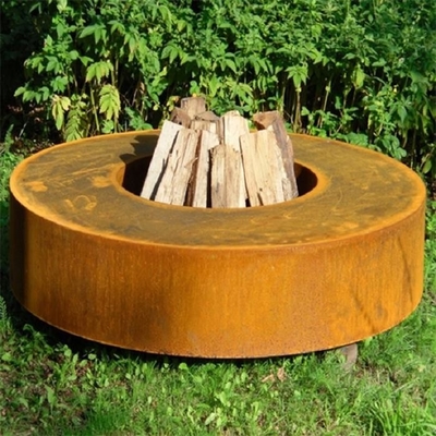 Hölzerne brennende Heater Rusty Metal Corten Steel Fire Pit For Outdoor Fire Table